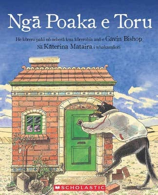 THREE LITTLE PIGS 2013 MAORI - Childrens Books - Image - Pop Weasel