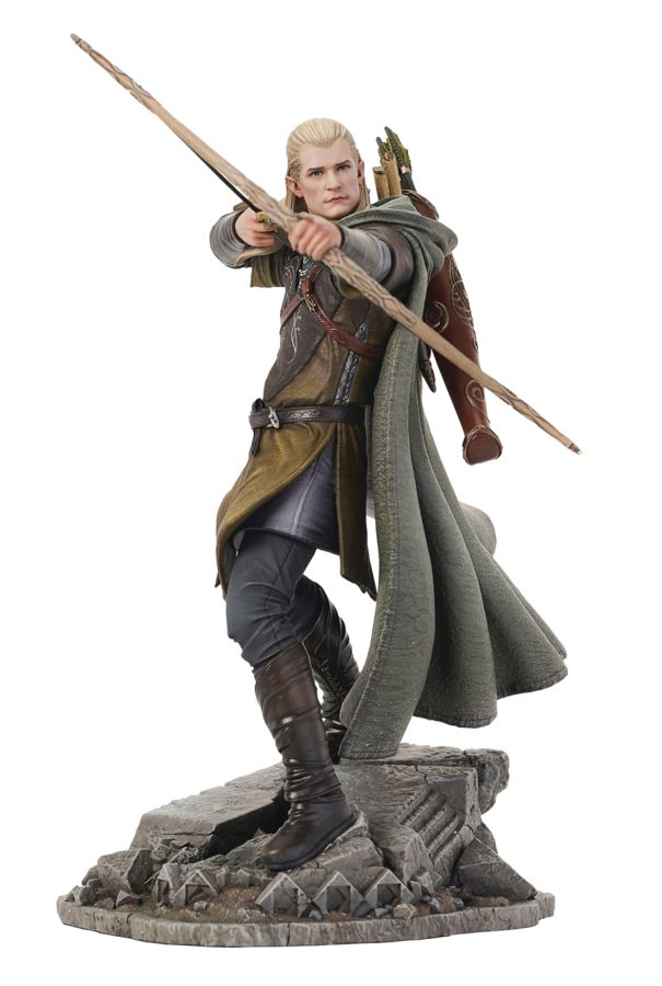 Pop Weasel - Image 2 of The Lord of the Rings - Legolas Deluxe Gallery PVC Statue - Diamond Select Toys - Statue - Image - Pop Weasel